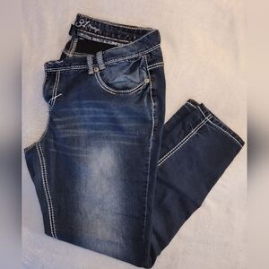 Amethyst Jeans Dark Blue with White Accents